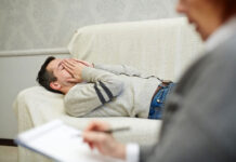 Konsultacje psychiatry – dlaczego się wstydzimy? Czas na złamanie stereotypu Konsultacje psychiatry